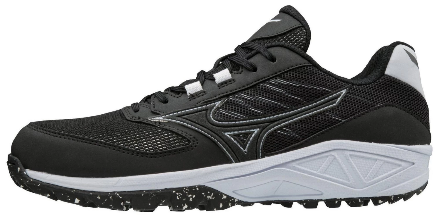 Mizuno Dominant All Surface Low Turf Shoe